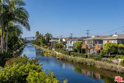 3001 Grand Canal, Venice, CA 90291 - Photo 40