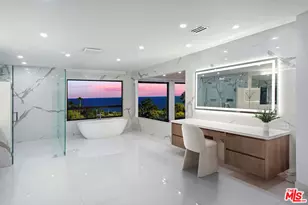 32597 Pacific Coast Hwy, Malibu, CA 90265 - Photo 18