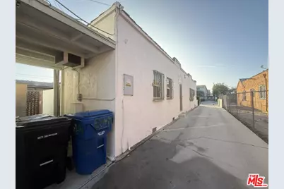 6544 S Victoria Ave, Los Angeles, CA 90043 - Photo 2