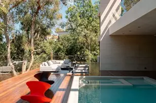 3748 Berry Dr, Studio City, CA 91604 - Photo 18