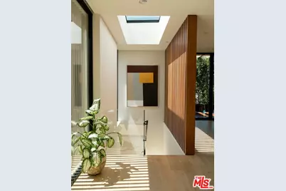 3748 Berry Dr, Studio City, CA 91604 - Photo 4