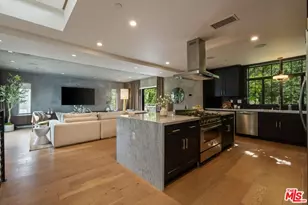 645 N Hayworth Ave, Los Angeles, CA 90048 - Photo 14