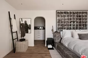 7902 Fareholm Dr, Los Angeles, CA 90046 - Photo 16