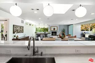 501 N Cahuenga Blvd, Los Angeles, CA 90004 - Photo 16