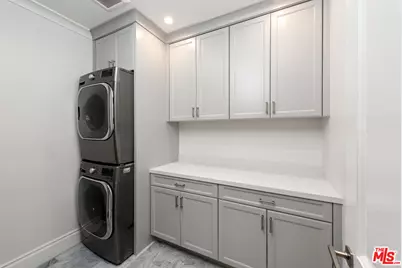 722 N Camden Dr, Beverly Hills, CA 90210 - Photo 32