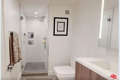 10787 Wilshire Blvd #1102, Los Angeles, CA 90024 - Photo 10