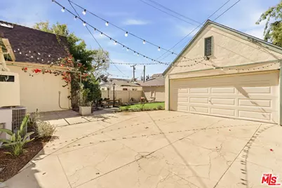 1667 N Allen Ave, Pasadena, CA 91104 - Photo 28