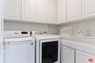 12683 Promontory Rd, Los Angeles, CA 90049 - Photo 34