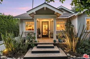 7030 De Longpre Ave, Los Angeles, CA 90028 - Photo 2