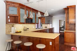 1634 Benedict Canyon Drive, Beverly Hills, CA 90210 - Photo 10