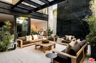 1210 Laurel Way, Beverly Hills, CA 90210 - Photo 32