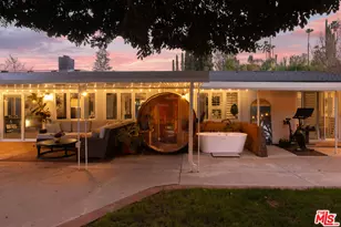 20523 Miranda Pl, Woodland Hills, CA 91367 - Photo 28