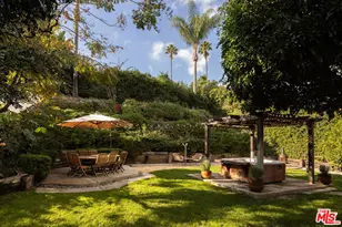 20523 Miranda Pl, Woodland Hills, CA 91367 - Photo 4