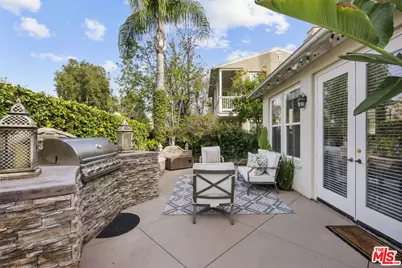 26809 Brookhollow Dr, Valencia, CA 91355 - Photo 42