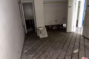 7309 Cantaloupe Ave, Van Nuys, CA 91405 - Photo 10