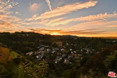 3635 Fawndale Pl, Sherman Oaks, CA 91403 - Photo 32