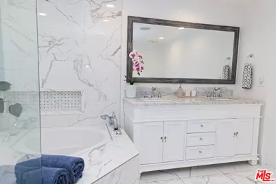 12000 Falcon Crest Way, Porter Ranch, CA 91326 - Photo 20