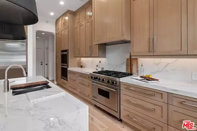 280 Homewood Rd, Los Angeles, CA 90049 - Photo 24