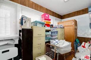 2136 S Victoria Ave, Los Angeles, CA 90016 - Photo 18
