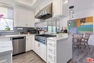 403 N Palm Dr, Beverly Hills, CA 90210 - Photo 14