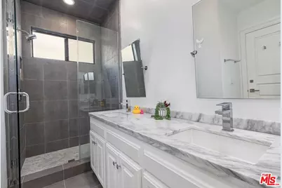 403 N Palm Dr #3, Beverly Hills, CA 90210 - Photo 26