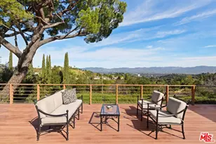 3300 Red Rose Dr, Encino, CA 91436 - Photo 2
