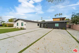 22241 Wyandotte St, Canoga Park, CA 91303 - Photo 2