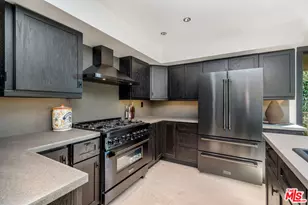 1782 Viewmont Dr, Los Angeles, CA 90069 - Photo 28