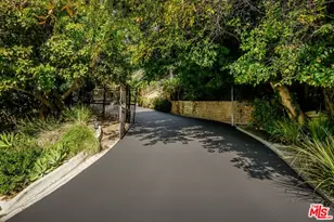 1782 Viewmont Dr, Los Angeles, CA 90069 - Photo 2