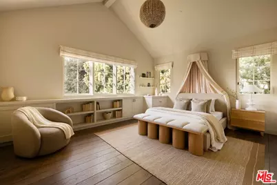1319 Amalfi Dr, Pacific Palisades, CA 90272 - Photo 16