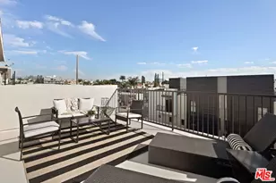 1717 S Barrington Ave, Los Angeles, CA 90025 - Photo 28