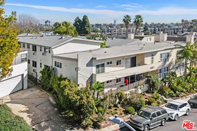 3410 Club Dr, Los Angeles, CA 90064 - Photo 2