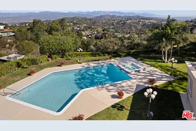 435 Walker Dr, Beverly Hills, CA 90210 - Photo 36