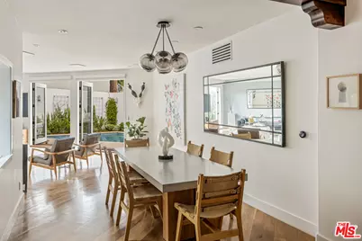 8701 Wonderland Park Ave, Los Angeles, CA 90046 - Photo 4