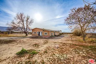 10424 Santa Fe Fire Rd, Lucerne Valley, CA 92356 - Photo 6