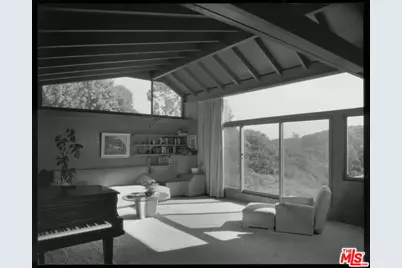 2764 Outpost Dr, Los Angeles, CA 90068 - Photo 42