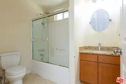12870 Four Palms Ln, Sylmar, CA 91342 - Photo 20