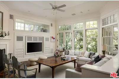 2041 Mandeville Canyon Rd, Los Angeles, CA 90049 - Photo 10