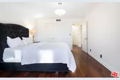 740 N Kings Rd #320, West Hollywood, CA 90069 - Photo 18