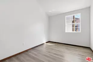 2163 W 27th St, Los Angeles, CA 90018 - Photo 24