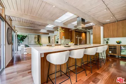 681 Brooktree Rd, Santa Monica, CA 90402 - Photo 20