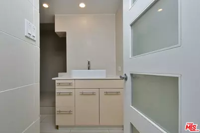 8787 Shoreham Dr #1003, West Hollywood, CA 90069 - Photo 36