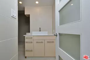 8787 Shoreham Dr, West Hollywood, CA 90069 - Photo 36