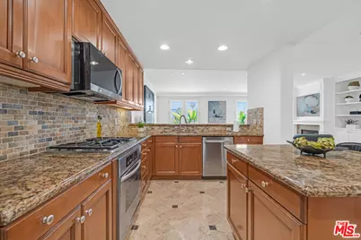143 N Arnaz Dr #304, Beverly Hills, CA 90211 - Photo 14