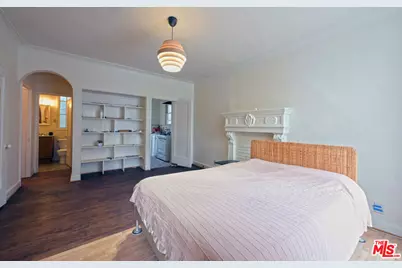 2634 N Beachwood Dr, Los Angeles, CA 90068 - Photo 48