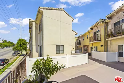 12375 Osborne Pl #13, Pacoima, CA 91331 - Photo 32