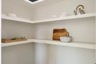 3751 Edgehill Dr, Los Angeles, CA 90018 - Photo 28