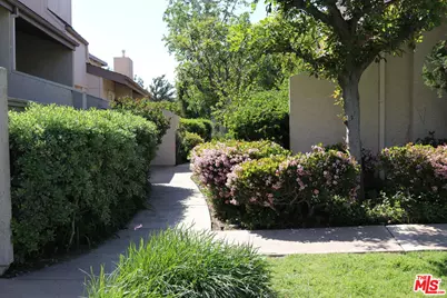 15137 Magnolia Blvd #A, Sherman Oaks, CA 91403 - Photo 12