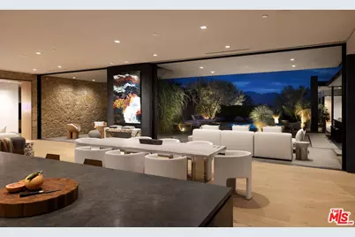 2 Echo Ln, Rancho Mirage, CA 92270 - Photo 12