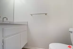 19355 Sherman Way, Reseda, CA 91335 - Photo 16